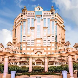 Swissotel Al Murooj Hotel Dubai